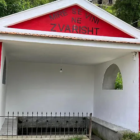 Bed & Breakfast Bujtina Bashllari *