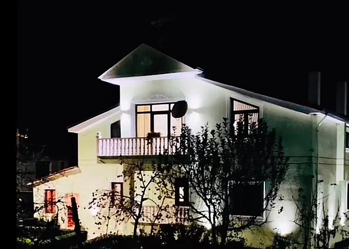 Bujtina Bashllari Nocleg ze śniadaniem